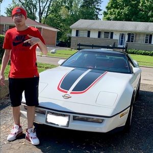 Meet your Posher, Troy